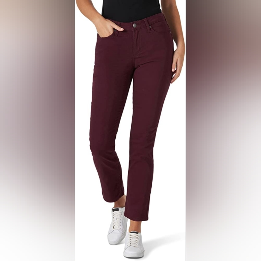 📍 2 for $20 LEE Regular Fit Straight Leg Mid Rise Winetasting Jeans Size 6
